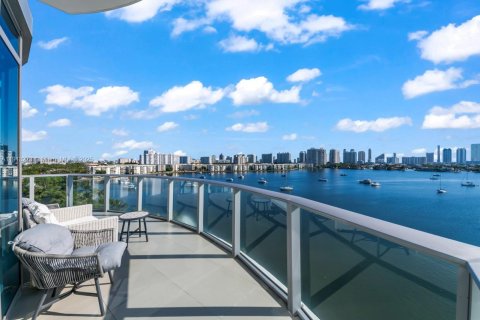 Copropriété à vendre à North Miami Beach, Floride: 2 chambres, 169.83 m2 № 2244315 - photo 2