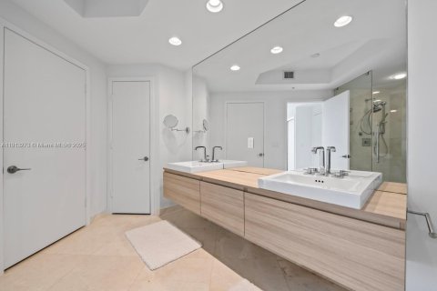 Copropriété à vendre à North Miami Beach, Floride: 2 chambres, 169.83 m2 № 2244315 - photo 28