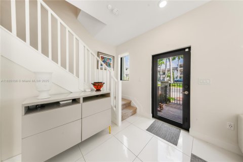 Townhouse in URBANA in Doral, Florida 3 bedrooms, 173.36 sq.m. № 1805992 - photo 6