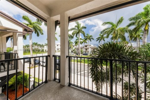 Townhouse in URBANA in Doral, Florida 3 bedrooms, 173.36 sq.m. № 1805992 - photo 27