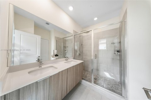 Townhouse in URBANA in Doral, Florida 3 bedrooms, 173.36 sq.m. № 1805992 - photo 23