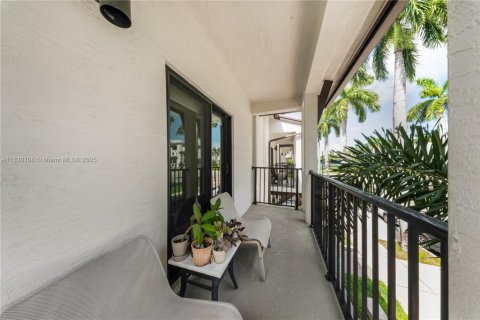Townhouse in URBANA in Doral, Florida 3 bedrooms, 173.36 sq.m. № 1805992 - photo 26