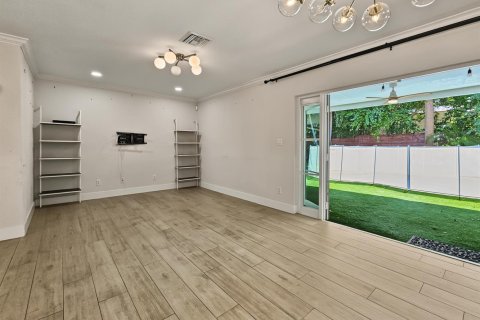 Villa ou maison à louer à West Palm Beach, Floride: 3 chambres, 158.68 m2 № 2392138 - photo 29