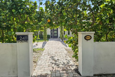 Villa ou maison à louer à West Palm Beach, Floride: 3 chambres, 158.68 m2 № 2392138 - photo 4
