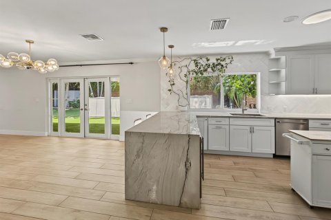 Villa ou maison à louer à West Palm Beach, Floride: 3 chambres, 158.68 m2 № 2392138 - photo 25