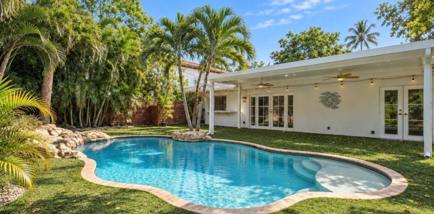 Villa ou maison à West Palm Beach, Floride 3 chambres, 158.68 m2 № 2392138