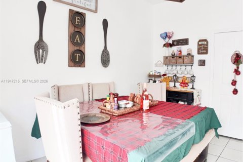 Casa en venta en Cutler Bay, Florida, 3 dormitorios, 158.4 m2 № 2003668 - foto 7