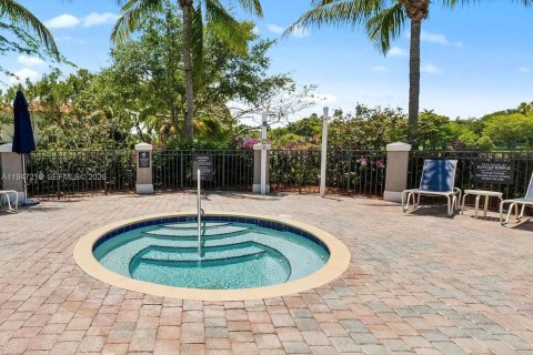 Casa en venta en Cutler Bay, Florida, 3 dormitorios, 158.4 m2 № 2003668 - foto 30