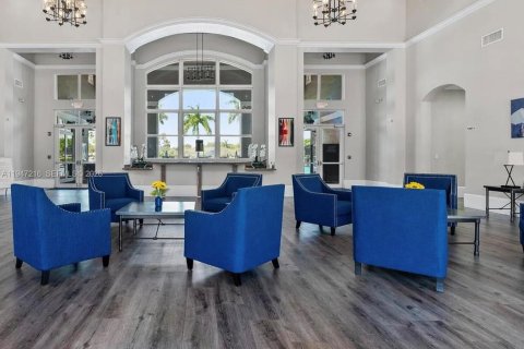 Casa en venta en Cutler Bay, Florida, 3 dormitorios, 158.4 m2 № 2003668 - foto 26