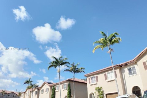 Casa en venta en Cutler Bay, Florida, 3 dormitorios, 158.4 m2 № 2003668 - foto 24