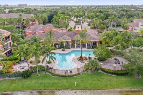 Touwnhouse à vendre à Miramar, Floride: 1 chambre, 72 m2 № 1971674 - photo 11