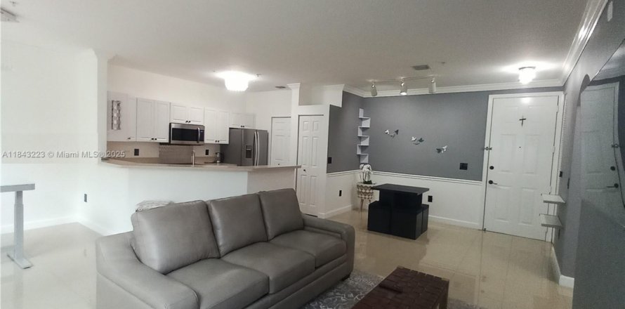 Touwnhouse à Miramar, Floride 1 chambre, 72 m2 № 1971674