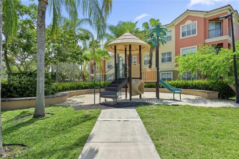 Touwnhouse à vendre à Miramar, Floride: 1 chambre, 72 m2 № 1971674 - photo 15