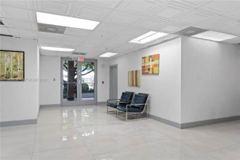 Снять в аренду кондоминиум в Майами, Флорида 2 спальни, 76.55м2, № 2005994 - фото 22