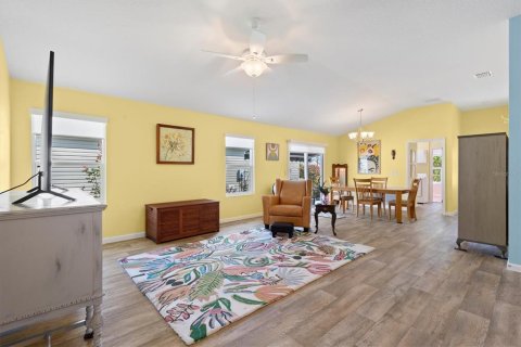 Villa ou maison à vendre à The Villages, Floride: 2 chambres, 133.22 m2 № 2418595 - photo 8