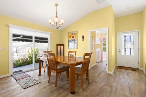 Villa ou maison à vendre à The Villages, Floride: 2 chambres, 133.22 m2 № 2418595 - photo 4