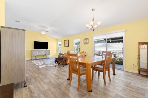 Villa ou maison à vendre à The Villages, Floride: 2 chambres, 133.22 m2 № 2418595 - photo 3