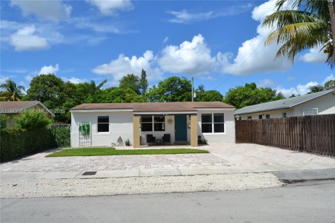 Villa ou maison à vendre à Fort Lauderdale, Floride: 4 chambres, 142.33 m2 № 2033449 - photo 4