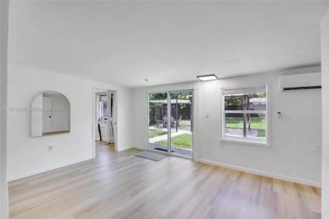 Villa ou maison à vendre à Fort Lauderdale, Floride: 4 chambres, 142.33 m2 № 2033449 - photo 6