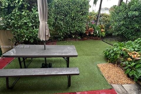 Townhouse in North Miami Beach, Florida 3 bedrooms, 105.07 sq.m. № 1994295 - photo 14