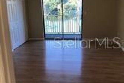 Townhouse in Ormond Beach, Florida 2 bedrooms, 66.15 sq.m. № 2202415 - photo 4