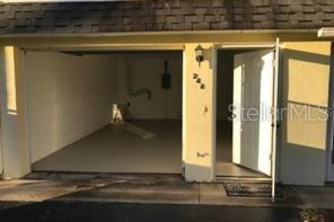 Townhouse in Ormond Beach, Florida 2 bedrooms, 66.15 sq.m. № 2202415 - photo 2