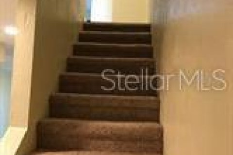Townhouse in Ormond Beach, Florida 2 bedrooms, 66.15 sq.m. № 2202415 - photo 8