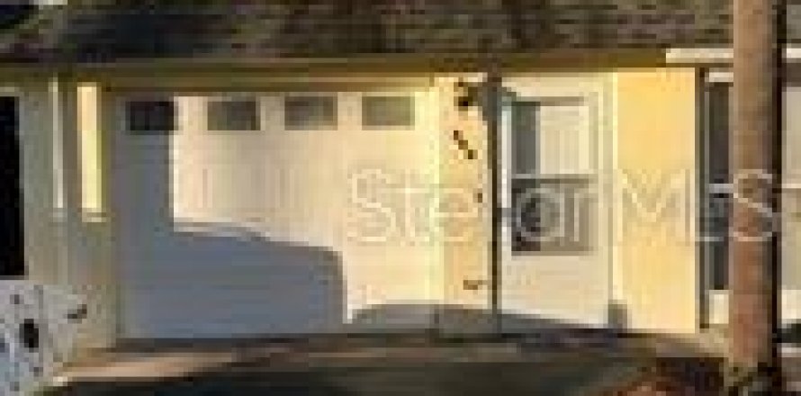 Townhouse in Ormond Beach, Florida 2 bedrooms, 66.15 sq.m. № 2202415
