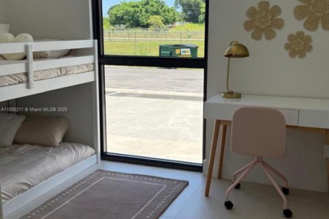 Apartamento en alquiler en Miami, Florida, 1 dormitorio № 1882379 - foto 11