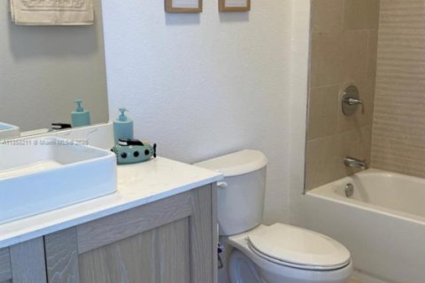 Apartamento en alquiler en Miami, Florida, 1 dormitorio № 1882379 - foto 8