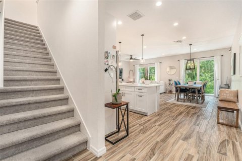 Touwnhouse à vendre à Tampa, Floride: 3 chambres, 188.59 m2 № 1908995 - photo 4