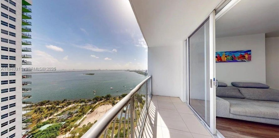 Кондоминиум с 1 спальней в Майами, Флорида № 2005701