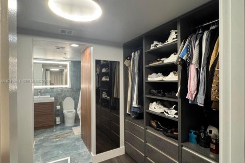 Купить кондоминиум в Майами, Флорида 1 спальня, 73.49м2, № 2005701 - фото 24