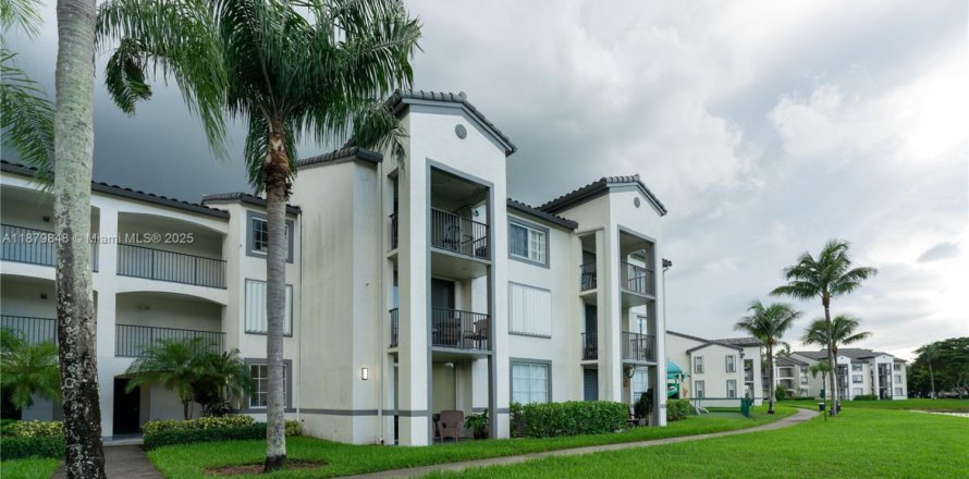 Condo in Doral, Florida, 1 bedroom  № 1931801