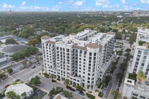Снять в аренду кондоминиум в Корал-Гейблс, Флорида 4 комнаты, 64.29м2, № 2082962 - фото 14