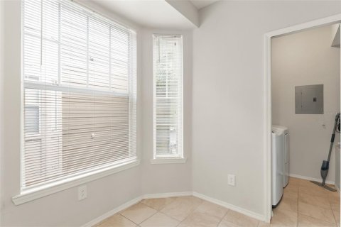 Condo in Longwood, Florida, 3 bedrooms  № 1813195 - photo 13
