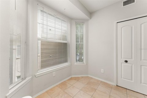 Condo in Longwood, Florida, 3 bedrooms  № 1813195 - photo 12