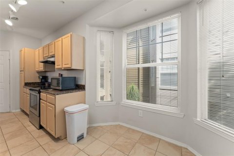 Condo in Longwood, Florida, 3 bedrooms  № 1813195 - photo 11
