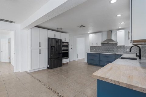 House in Bradenton, Florida 3 bedrooms, 152.92 sq.m. № 1854621 - photo 12