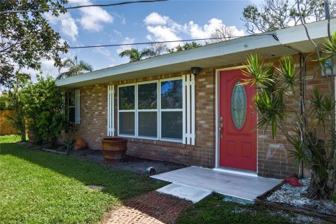 House in Bradenton, Florida 3 bedrooms, 152.92 sq.m. № 1854621 - photo 6