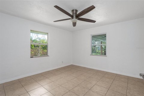 House in Bradenton, Florida 3 bedrooms, 152.92 sq.m. № 1854621 - photo 23