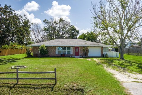 House in Bradenton, Florida 3 bedrooms, 152.92 sq.m. № 1854621 - photo 1