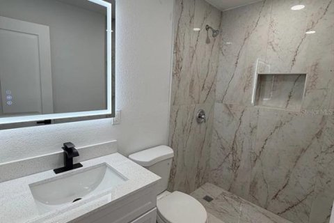 Villa ou maison à vendre à Brandon, Floride: 6 chambres, 222.97 m2 № 2401028 - photo 14