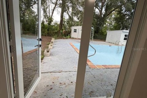 Villa ou maison à vendre à Brandon, Floride: 6 chambres, 222.97 m2 № 2401028 - photo 23