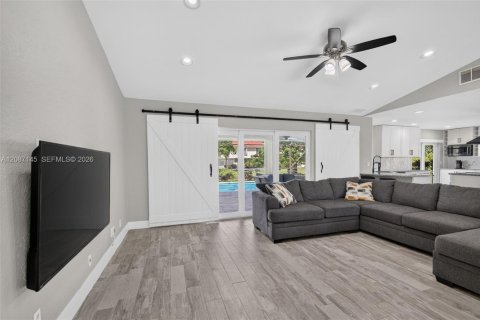 Villa ou maison à louer à Coral Springs, Floride: 4 chambres, 226.31 m2 № 2372244 - photo 16