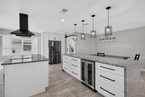 Villa ou maison à louer à Coral Springs, Floride: 4 chambres, 226.31 m2 № 2372244 - photo 7