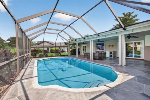 Villa ou maison à louer à Coral Springs, Floride: 4 chambres, 226.31 m2 № 2372244 - photo 4