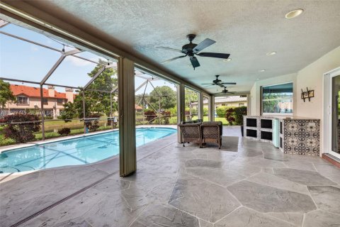 Villa ou maison à louer à Coral Springs, Floride: 4 chambres, 226.31 m2 № 2372244 - photo 5