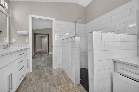 Villa ou maison à louer à Coral Springs, Floride: 4 chambres, 226.31 m2 № 2372244 - photo 29