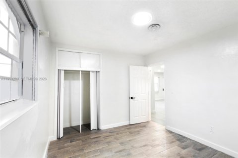 Villa ou maison à vendre à Miramar, Floride: 5 chambres, 156.82 m2 № 2025005 - photo 14